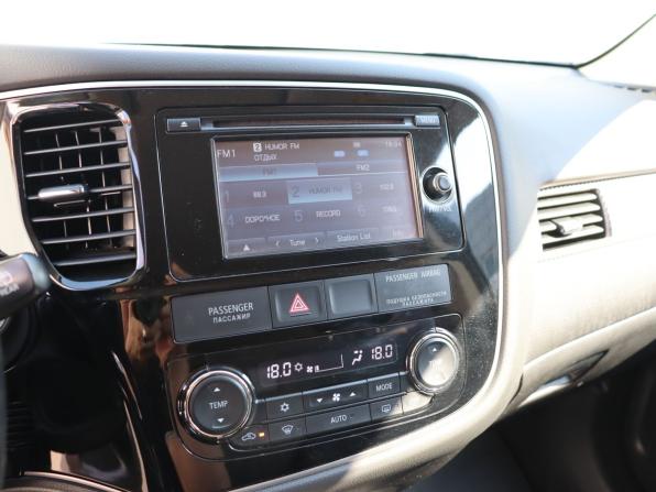 Mitsubishi Outlander III Рестайлинг 2 с пробегом 2015 года, цена 1 800 000 рублей, 83466 км, внедорожник, Автокод Объявления