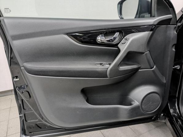 Nissan Qashqai II с пробегом 2017 года, цена 1 725 000 рублей, 59300 км, внедорожник, Автокод Объявления