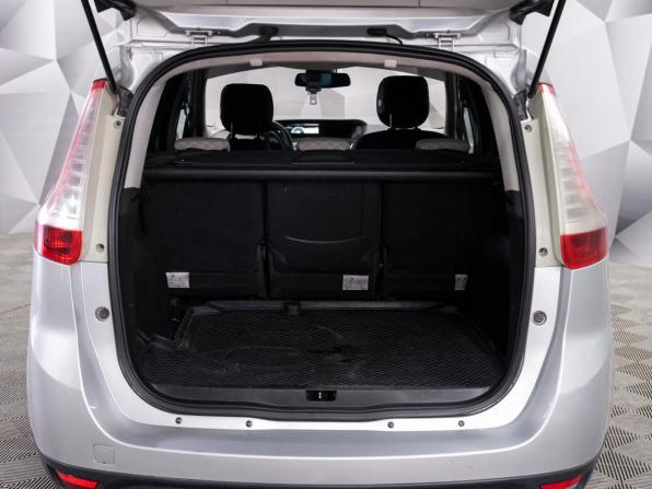 Renault Scenic III с пробегом 2010 года, цена 746 000 рублей, 252400 км, минивэн, Автокод Объявления