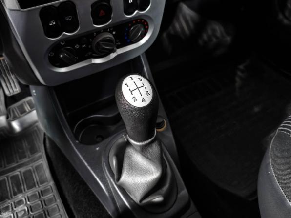 Renault Logan I Рестайлинг с пробегом 2011 года, цена 345 000 рублей, 242267 км, седан, Автокод Объявления