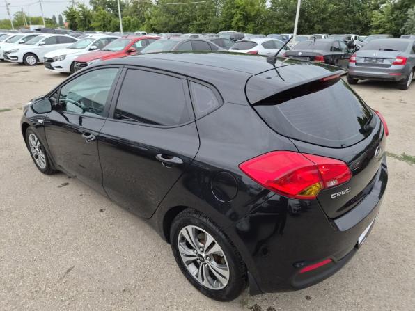 Kia Ceed II с пробегом 2015 года, цена 1 130 000 рублей, 134752 км, хэтчбек, Автокод Объявления
