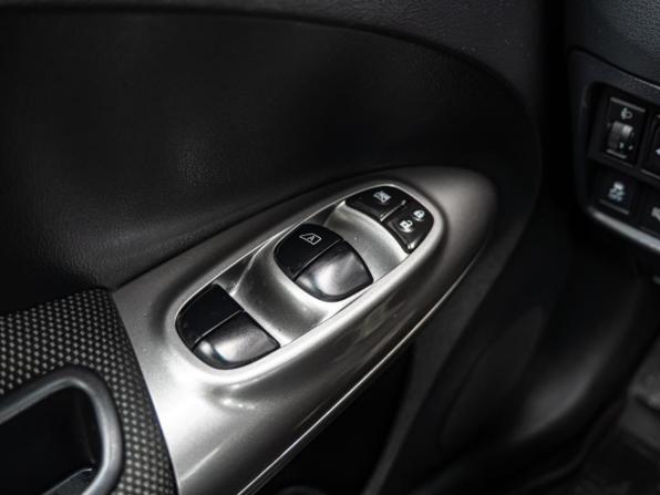 Nissan Juke I с пробегом 2014 года, цена 1 219 000 рублей, 165963 км, внедорожник, Автокод Объявления