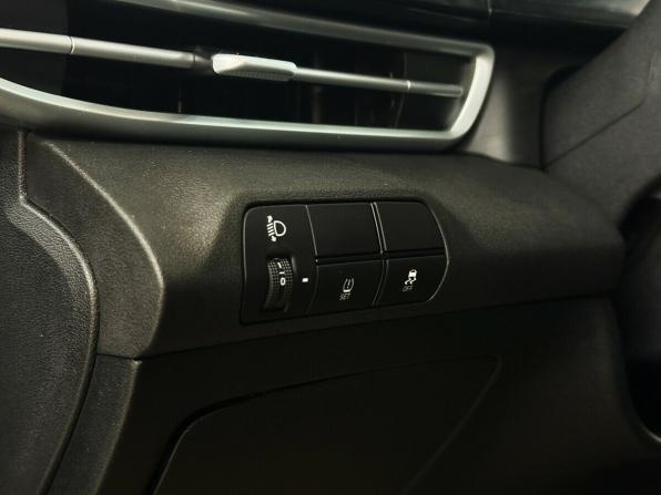 Hyundai Elantra VII (CN7) Рестайлинг с пробегом 2024 года, цена 2 230 000 рублей, 28770 км, седан, Автокод Объявления