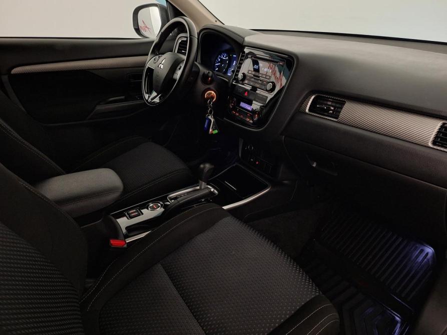 Mitsubishi Outlander III Рестайлинг 3 Псков  - изображение 12