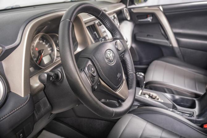 Toyota RAV4 IV (XA40) с пробегом 2015 года, цена 2 299 000 рублей, 138000 км, внедорожник, Автокод Объявления
