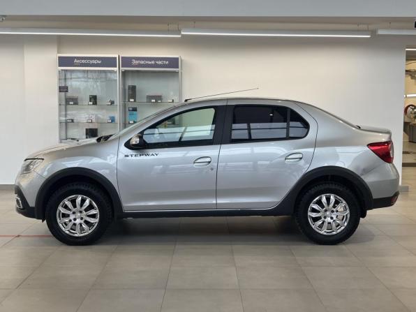 Renault Logan II Рестайлинг с пробегом 2021 года, цена 1 069 000 рублей, 113817 км, седан, Автокод Объявления