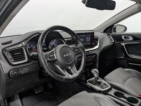 Kia Ceed III Рестайлинг с пробегом 2022 года, цена 2 300 000 рублей, 71000 км, универсал, Автокод Объявления