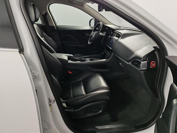 Jaguar F-Pace I с пробегом 2017 года, цена 2 399 000 рублей, 136442 км, внедорожник, Автокод Объявления