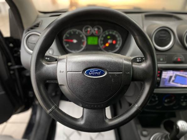 Ford Fiesta Mk5 с пробегом 2008 года, цена 350 000 рублей, 136161 км, хэтчбек, Автокод Объявления