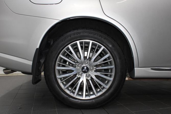 Mitsubishi Outlander III Рестайлинг 3 с пробегом 2019 года, цена 2 990 000 рублей, 90728 км, внедорожник, Автокод Объявления