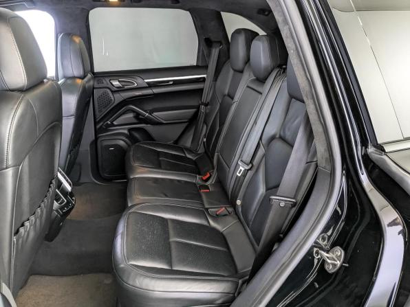 Porsche Cayenne II (958) с пробегом 2012 года, цена 2 550 000 рублей, 106756 км, внедорожник, Автокод Объявления