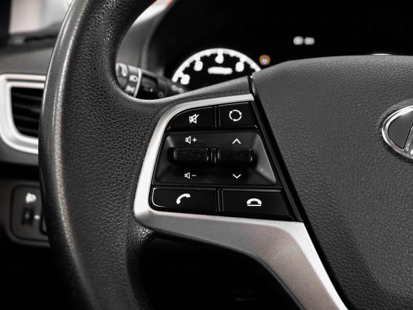 Hyundai Solaris II Рестайлинг с пробегом 2020 года, цена 1 599 000 рублей, 43152 км, седан, Автокод Объявления