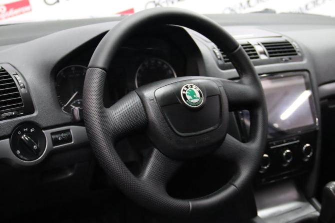 Skoda Octavia II (A5) Рестайлинг с пробегом 2010 года, цена 725 170 рублей, 279630 км, лифтбек, Автокод Объявления