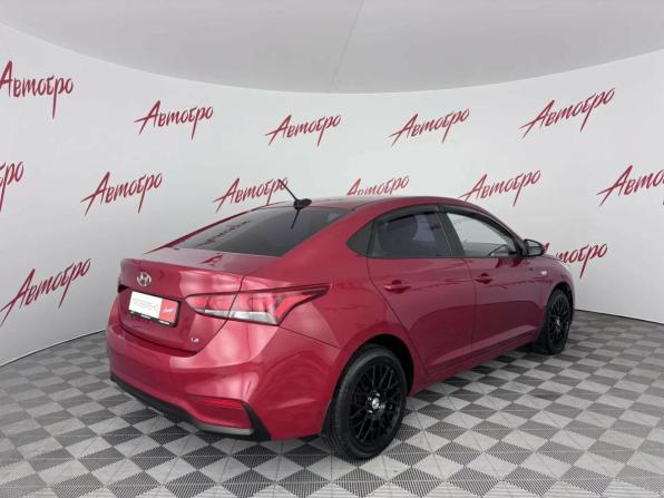 Hyundai Solaris II с пробегом 2018 года, цена 1 299 000 рублей, 120252 км, седан, Автокод Объявления