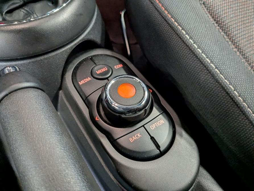 Mini Hatch III (F55/F56) Рестайлинг Москва  - изображение 15