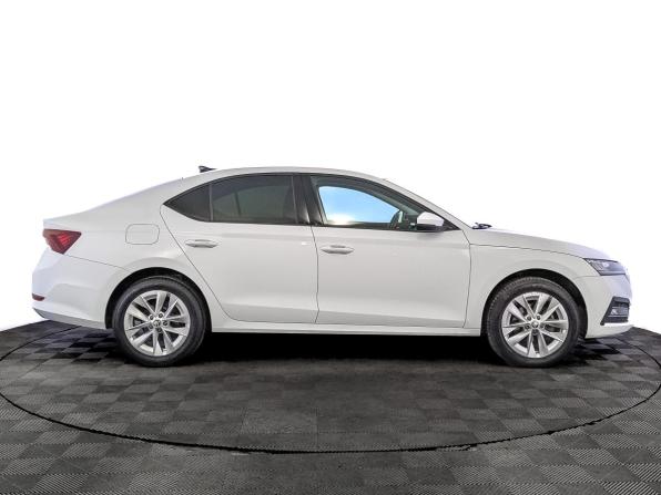 Skoda Octavia IV (A8) с пробегом 2021 года, цена 2 199 000 рублей, 101847 км, лифтбек, Автокод Объявления