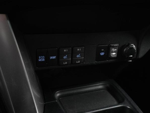 Toyota RAV4 IV (XA40) Рестайлинг с пробегом 2017 года, цена 2 379 000 рублей, 82227 км, внедорожник, Автокод Объявления