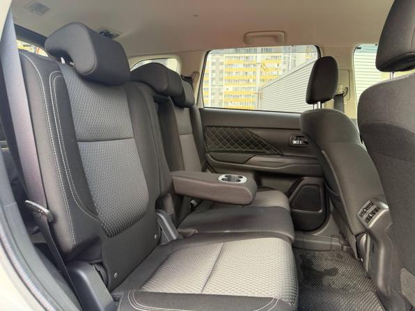 Mitsubishi Outlander III Рестайлинг 3 с пробегом 2019 года, цена 1 985 000 рублей, 180000 км, внедорожник, Автокод Объявления