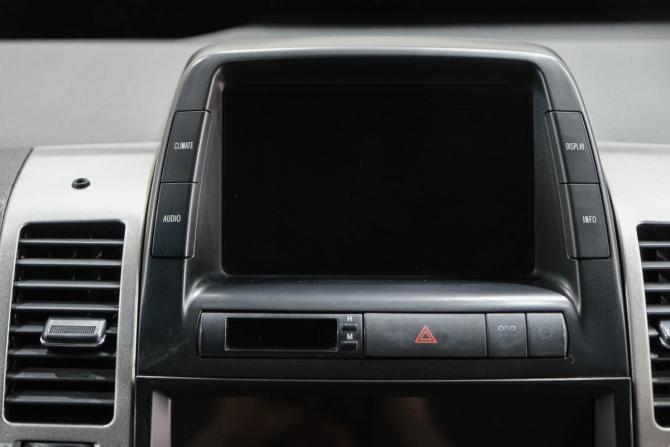 Toyota Prius II Рестайлинг (XW20) с пробегом 2008 года, цена 859 000 рублей, 320000 км, лифтбек, Автокод Объявления