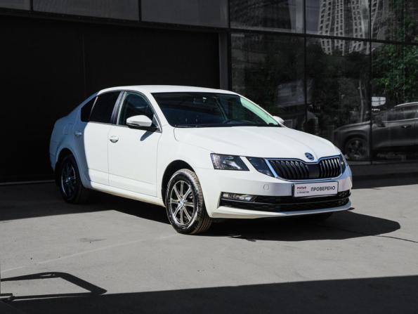 Skoda Octavia III (A7) Рестайлинг с пробегом 2019 года, цена 1 550 000 рублей, 135073 км, лифтбек, Автокод Объявления