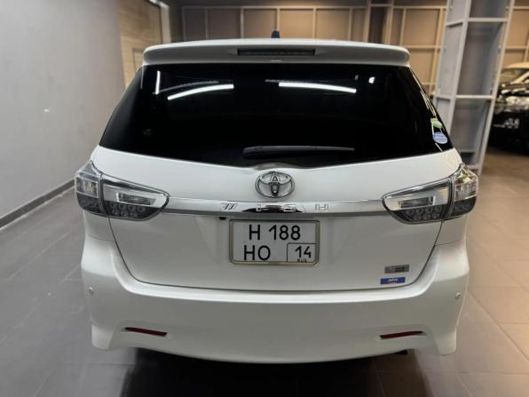 Toyota Wish II Рестайлинг с пробегом 2014 года, цена 1 797 000 рублей, 118000 км, минивэн, Автокод Объявления