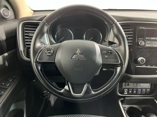 Mitsubishi Outlander III Рестайлинг 3 с пробегом 2020 года, цена 2 135 000 рублей, 88000 км, внедорожник, Автокод Объявления