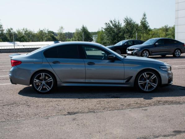 BMW 5 серии VII (G30/G31/G38) с пробегом 2017 года, цена 3 648 000 рублей, 220118 км, седан, Автокод Объявления