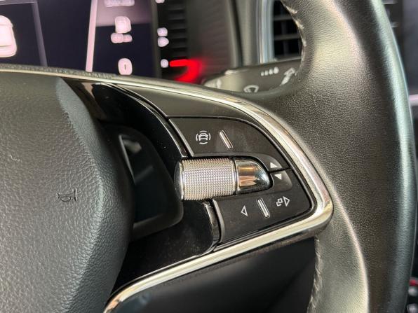 Skoda Karoq I с пробегом 2021 года, цена 2 090 000 рублей, 144036 км, внедорожник, Автокод Объявления