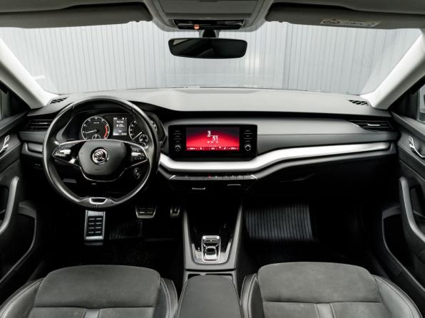 Skoda Octavia IV (A8) с пробегом 2021 года, цена 2 290 000 рублей, 106370 км, лифтбек, Автокод Объявления