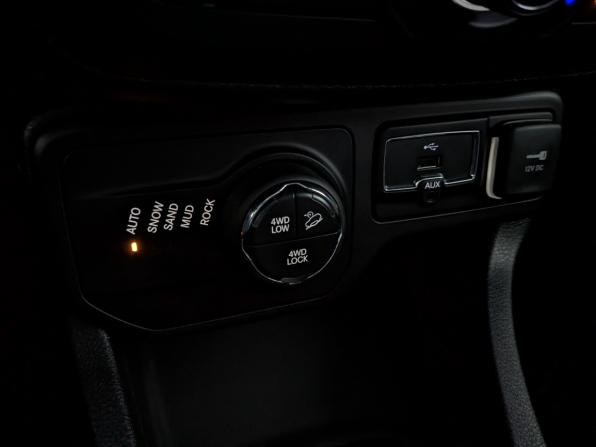 Jeep Renegade I Рестайлинг с пробегом 2018 года, цена 1 650 000 рублей, 152197 км, внедорожник, Автокод Объявления