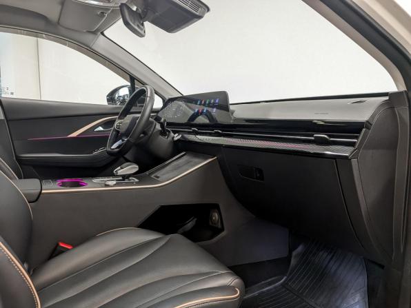 Omoda C5 I Рестайлинг с пробегом 2024 года, цена 1 915 000 рублей, 33931 км, внедорожник, Автокод Объявления