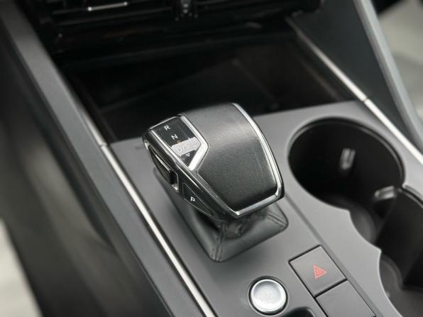 Volkswagen Touareg III с пробегом 2019 года, цена 3 650 000 рублей, 198472 км, внедорожник, Автокод Объявления
