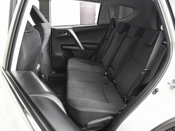 Toyota RAV4 IV (XA40) Рестайлинг с пробегом 2016 года, цена 2 379 000 рублей, 86625 км, внедорожник, Автокод Объявления