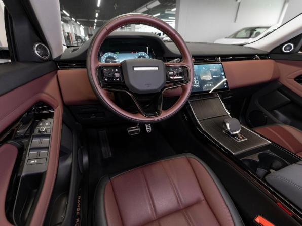 Land Rover Range Rover Evoque II Рестайлинг с пробегом 2025 года, цена 5 580 000 рублей, 50 км, внедорожник, Автокод Объявления