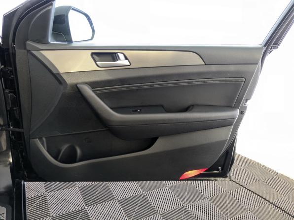 Hyundai Sonata VII (LF) Рестайлинг с пробегом 2017 года, цена 1 590 000 рублей, 148080 км, седан, Автокод Объявления