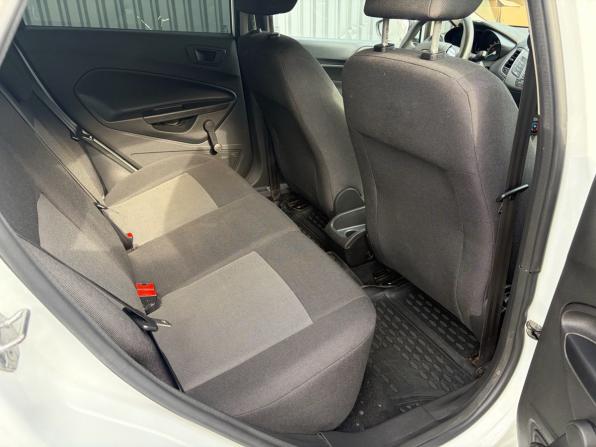 Ford Fiesta Mk6 Рестайлинг с пробегом 2015 года, цена 675 000 рублей, 135100 км, седан, Автокод Объявления