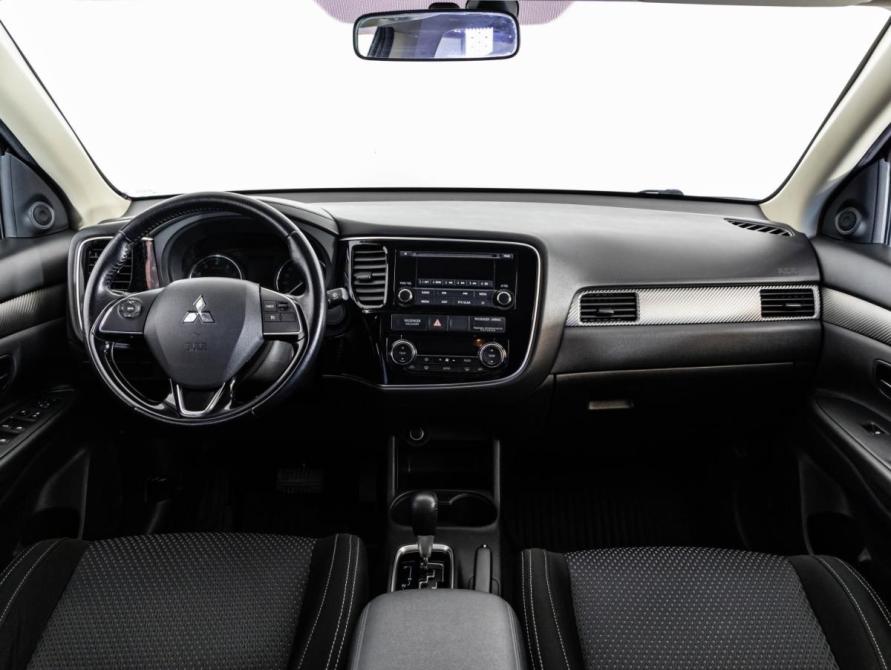 Mitsubishi Outlander III Рестайлинг 2 Санкт-Петербург  - изображение 10