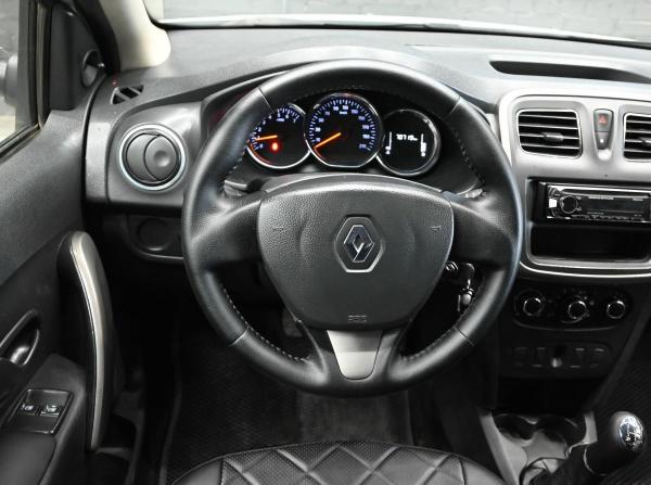 Renault Logan II Рестайлинг с пробегом 2021 года, цена 930 000 рублей, 70717 км, седан, Автокод Объявления