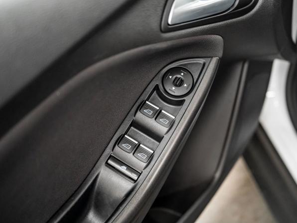 Ford Focus III Рестайлинг с пробегом 2019 года, цена 1 140 000 рублей, 137700 км, хэтчбек, Автокод Объявления