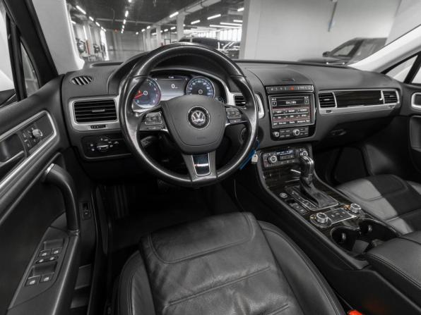 Volkswagen Touareg II Рестайлинг с пробегом 2017 года, цена 3 380 000 рублей, 144829 км, внедорожник, Автокод Объявления