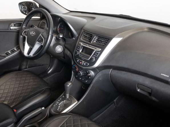 Hyundai Solaris I Рестайлинг с пробегом 2015 года, цена 750 000 рублей, 238900 км, седан, Автокод Объявления