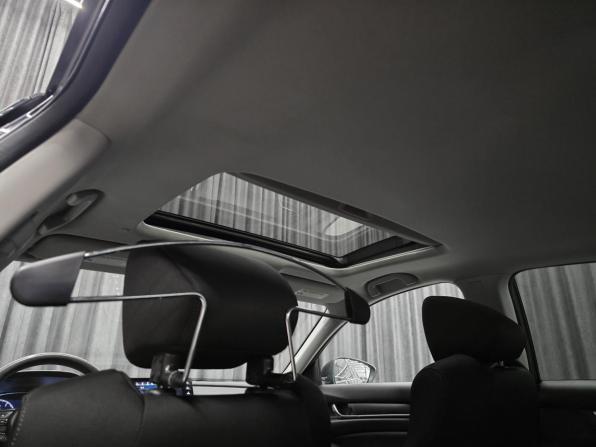 Honda Accord X с пробегом 2017 года, цена 2 380 000 рублей, 106000 км, седан, Автокод Объявления