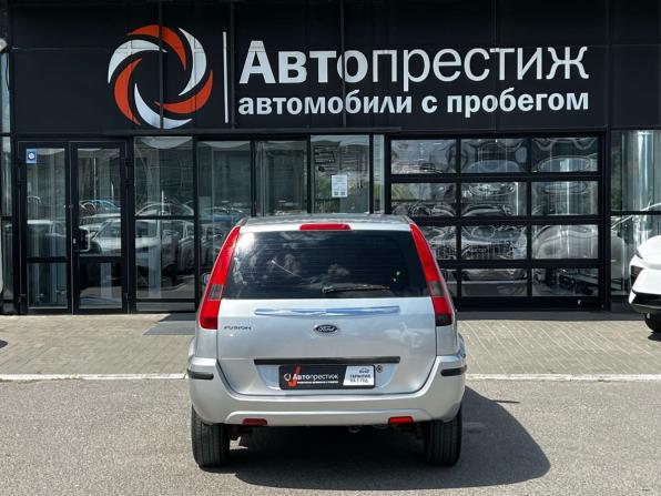 Ford Fusion I с пробегом 2004 года, цена 375 000 рублей, 324109 км, хэтчбек, Автокод Объявления