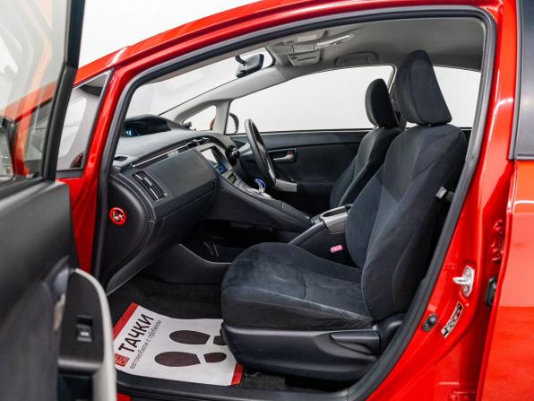 Toyota Prius III Рестайлинг (XW30) с пробегом 2012 года, цена 1 165 000 рублей, 134000 км, лифтбек, Автокод Объявления