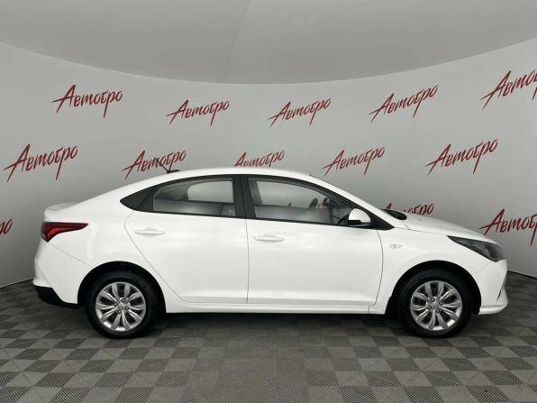 Hyundai Solaris II Рестайлинг с пробегом 2022 года, цена 1 589 000 рублей, 75906 км, седан, Автокод Объявления