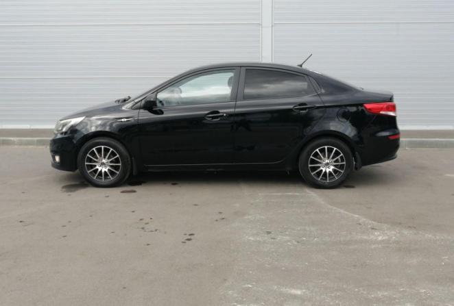 Kia Rio III Рестайлинг с пробегом 2015 года, цена 1 084 000 рублей, 136000 км, седан, Автокод Объявления