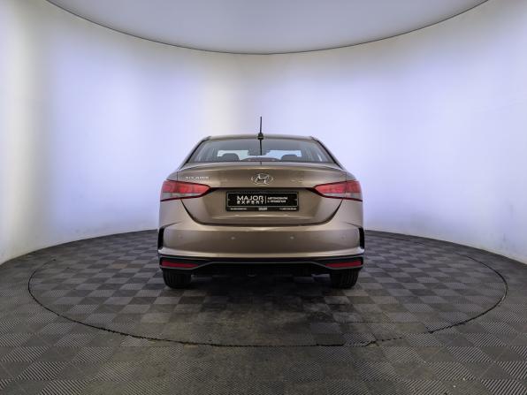 Hyundai Solaris II Рестайлинг с пробегом 2022 года, цена 1 590 000 рублей, 107838 км, седан, Автокод Объявления