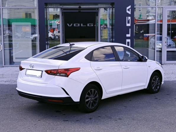 Hyundai Solaris II Рестайлинг с пробегом 2022 года, цена 1 579 000 рублей, 53497 км, седан, Автокод Объявления