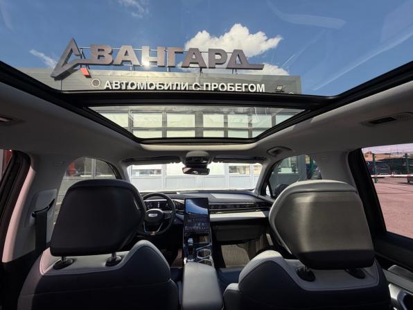 Geely Atlas II с пробегом 2023 года, цена 2 700 000 рублей, 53000 км, внедорожник, Автокод Объявления