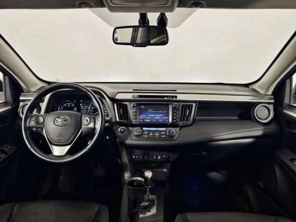 Toyota RAV4 IV (XA40) Рестайлинг с пробегом 2017 года, цена 2 299 000 рублей, 176591 км, внедорожник, Автокод Объявления